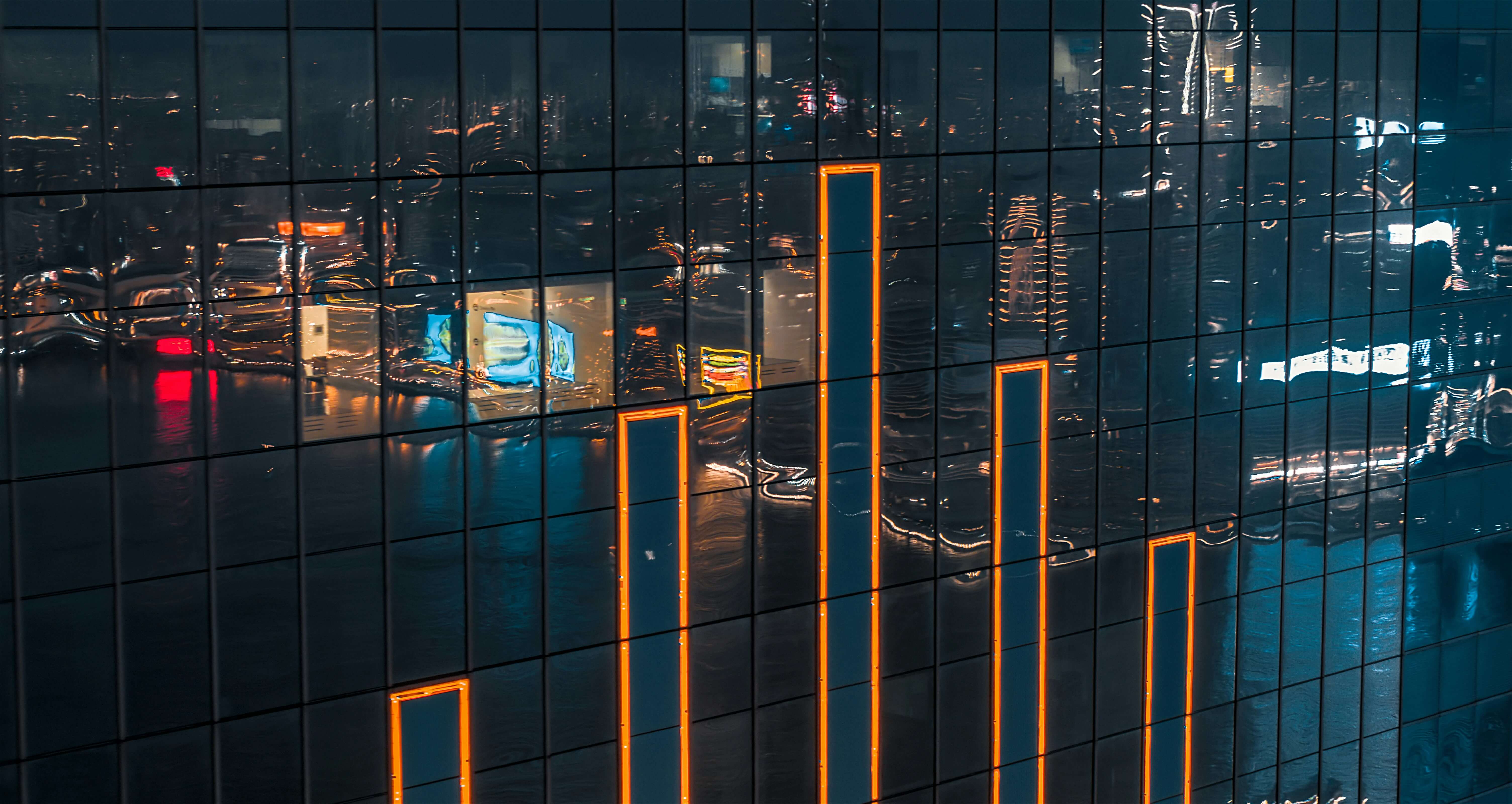 Executive reporting dashboards and strategic data translation advisory